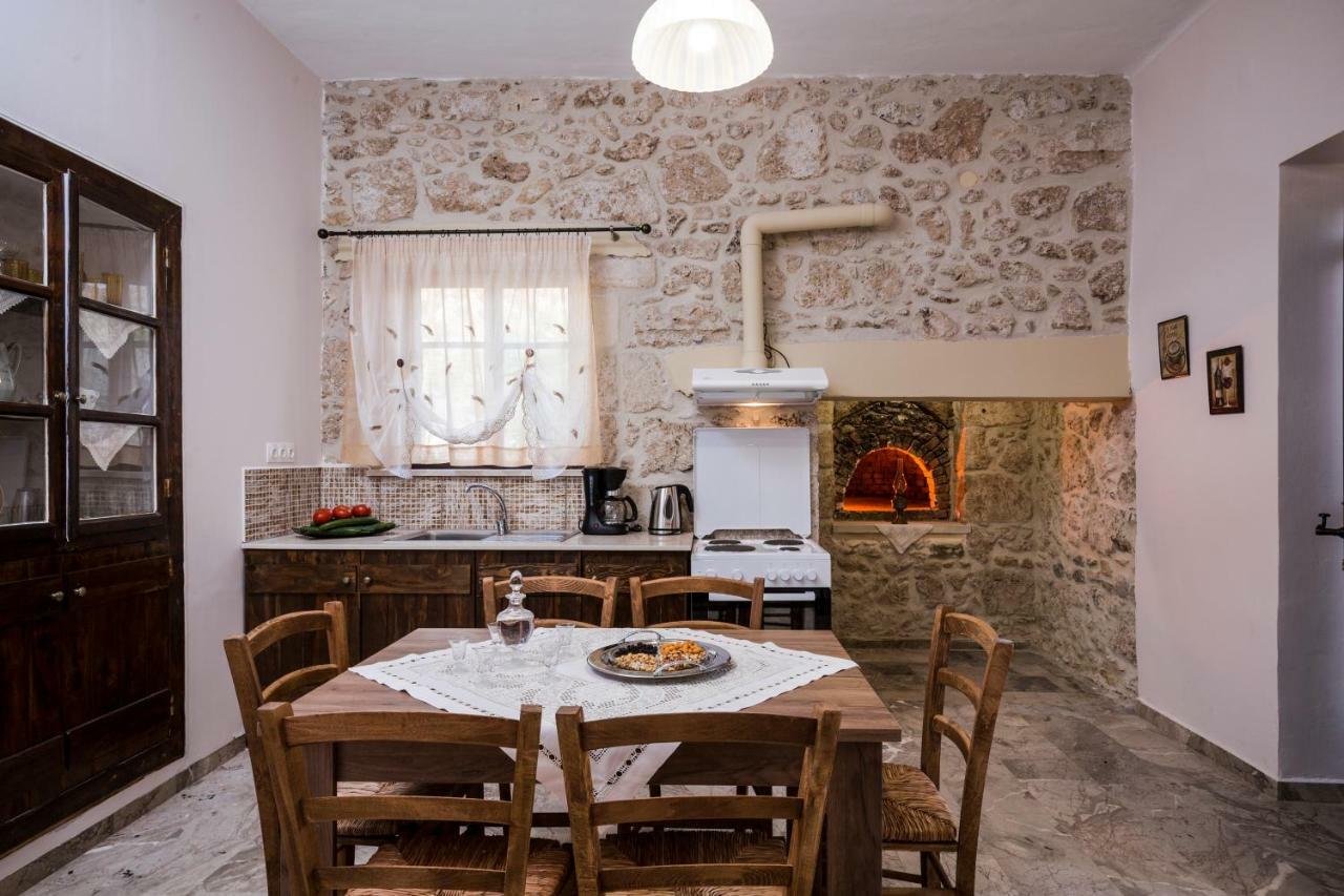 Nepheli Stone House Villa Platanos  ภายนอก รูปภาพ